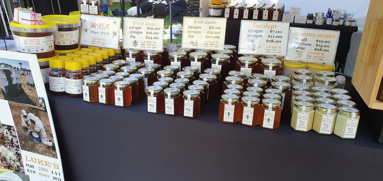 Raw unprocessed honey