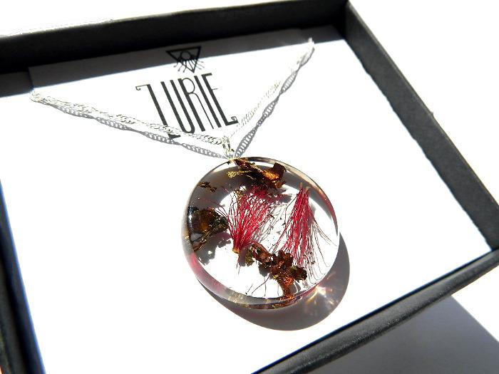 Bottlebrush Blossom pendant with Autumn Flake