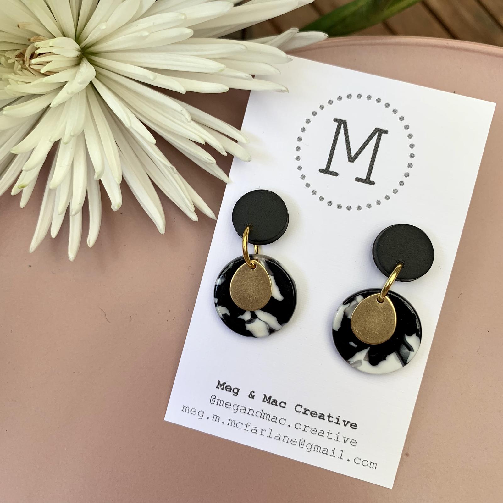 Monochrome dangles