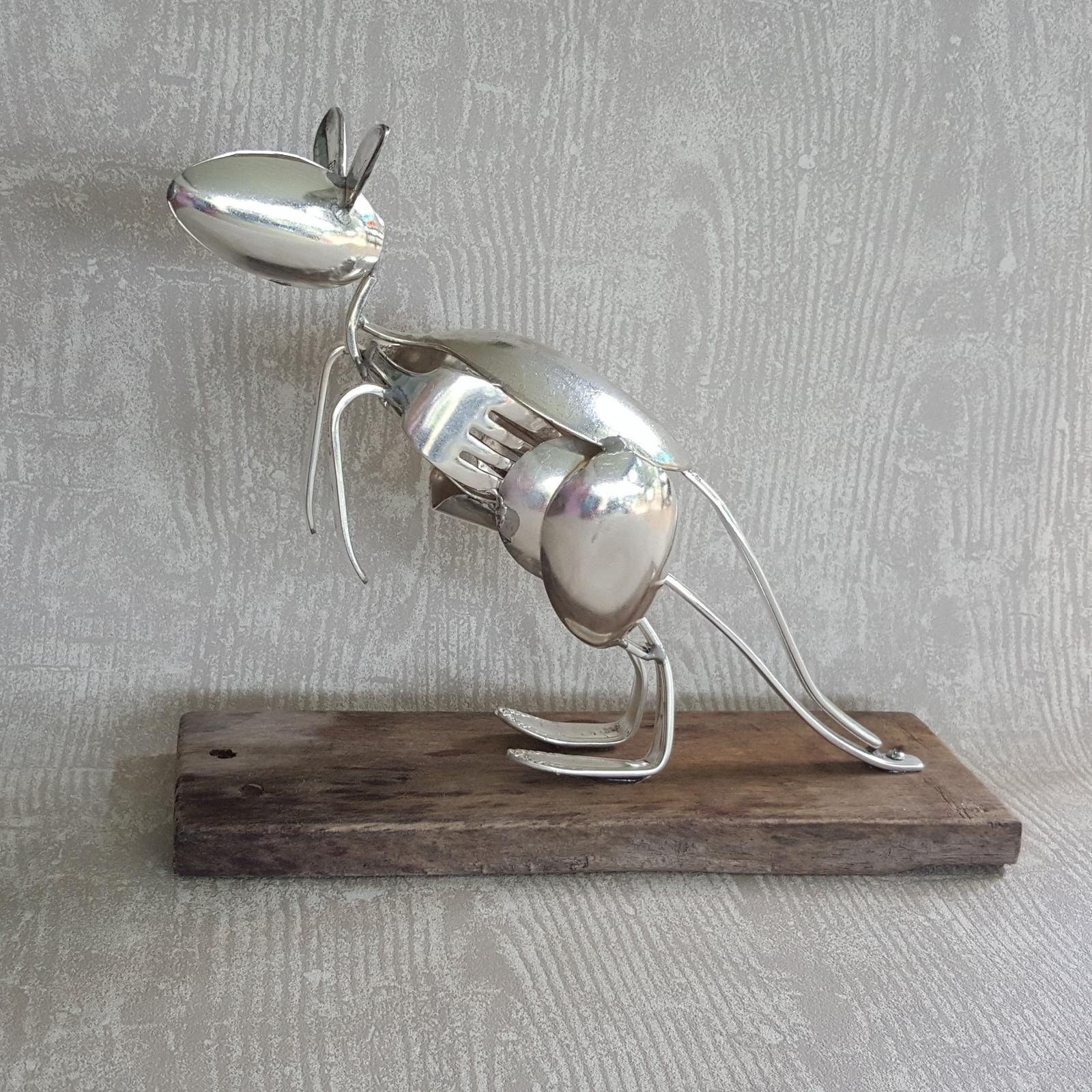 Cutlery kangaroo