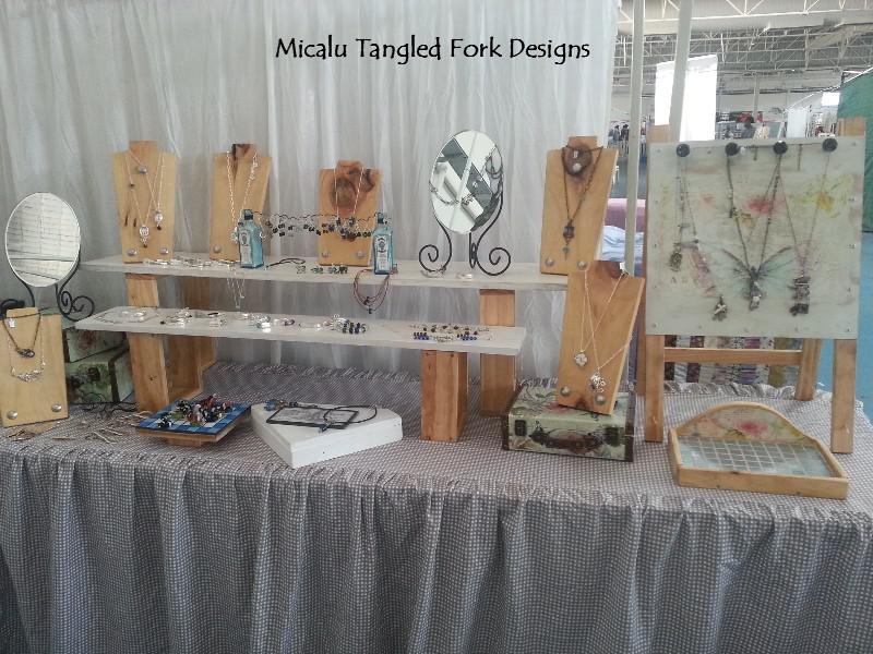 Micalu Tangled Fork Designs display