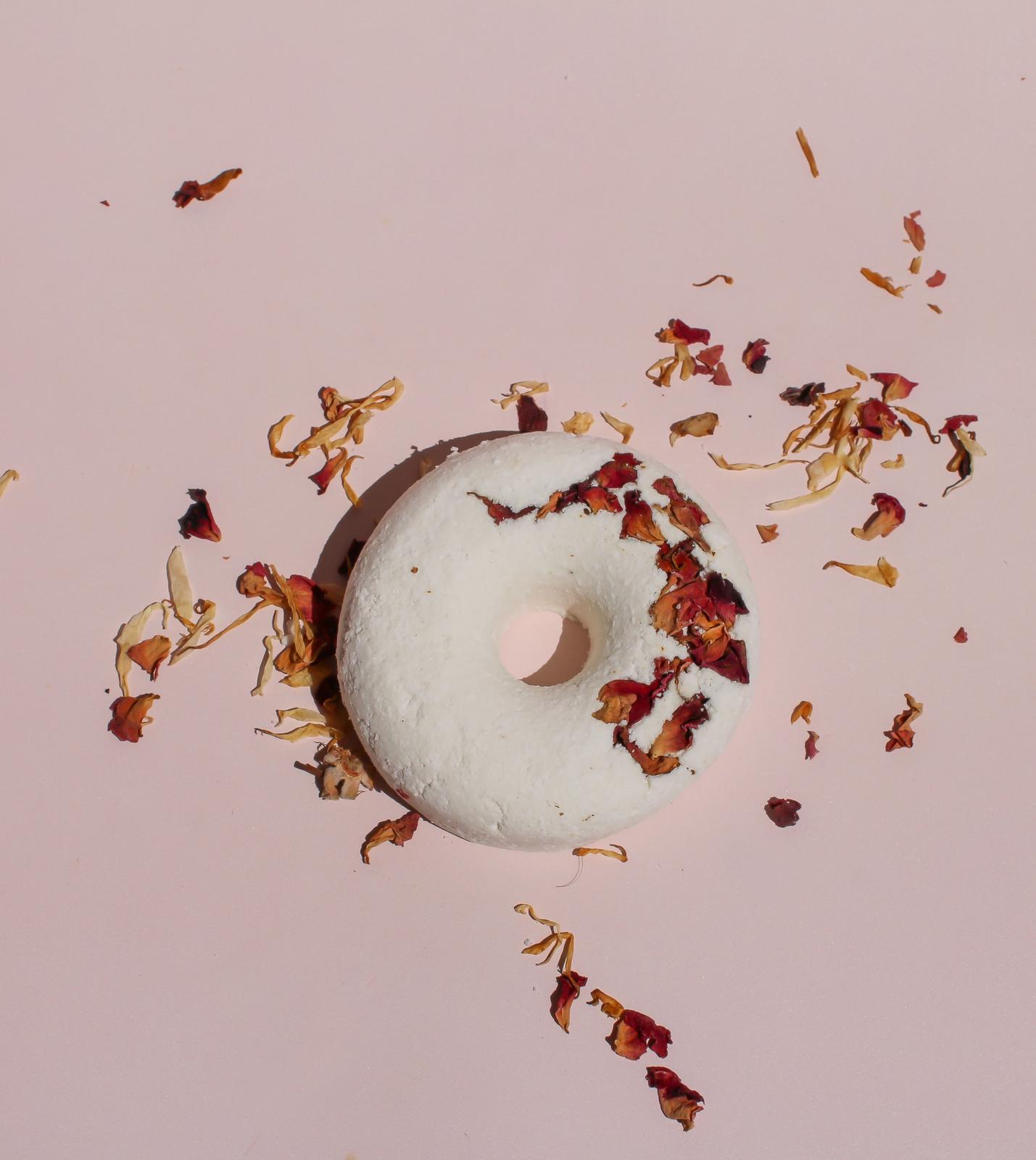 Bath bomb doughnuts