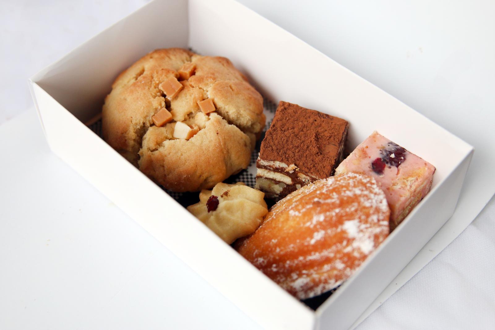 Small variety dessert box