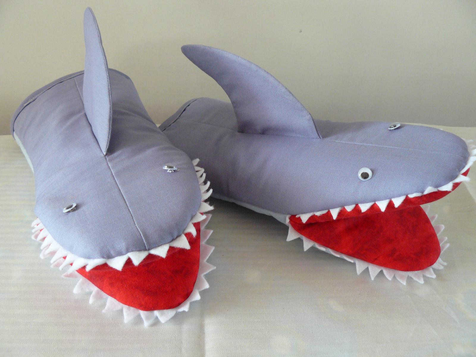 Oven Gloves - "Jaws"