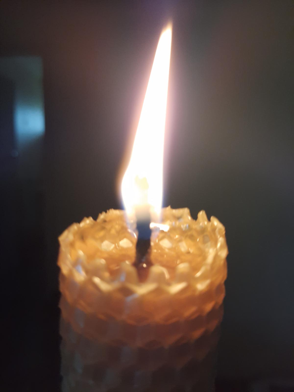 Nur Beeswax Candle