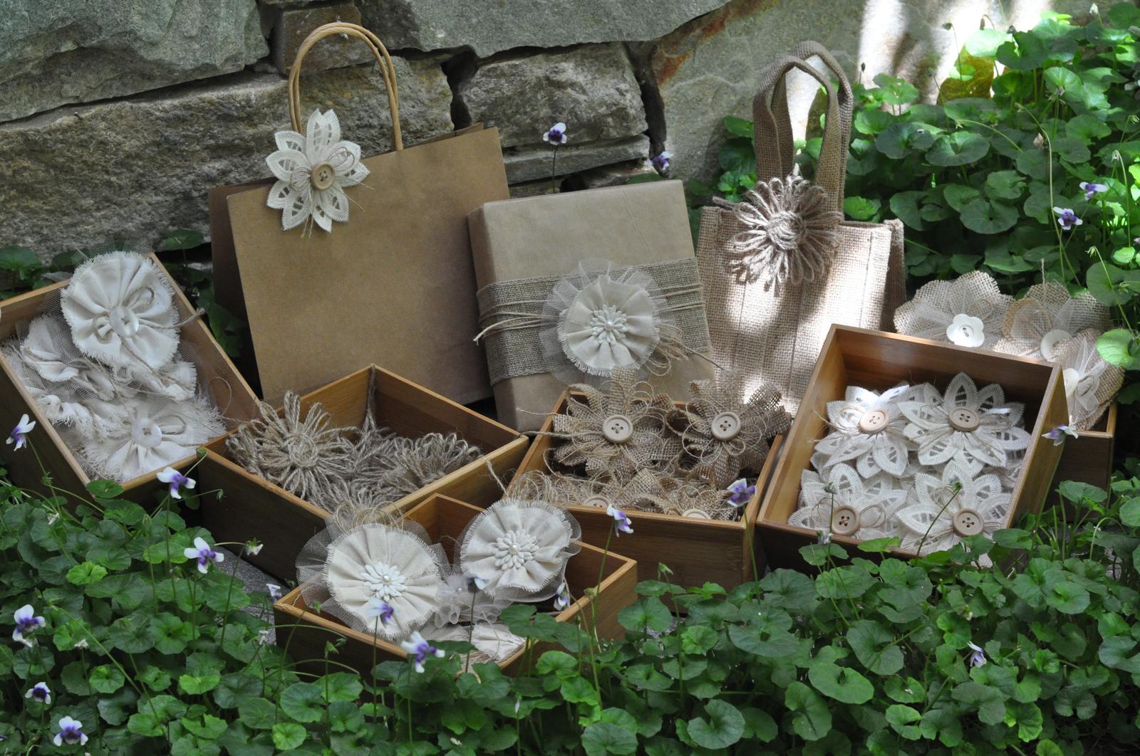 Gift Wrap Flowerettes