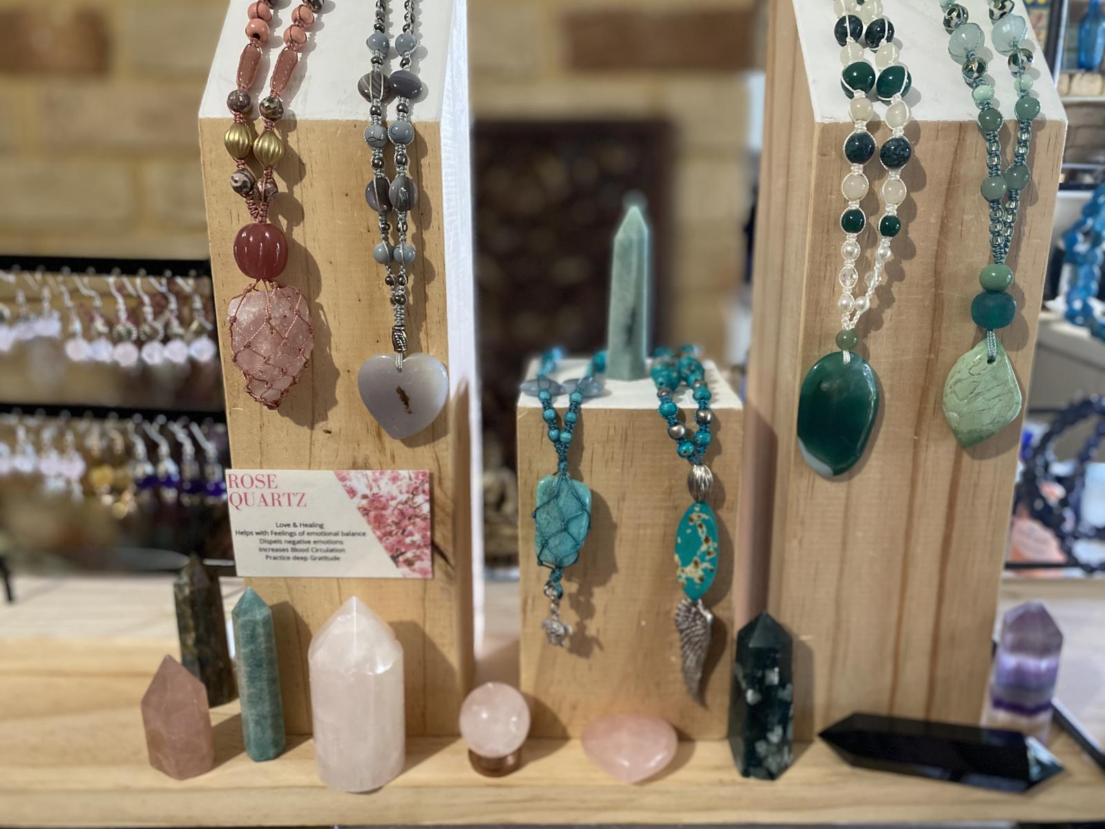 Macrame Jewellery & Gemstones