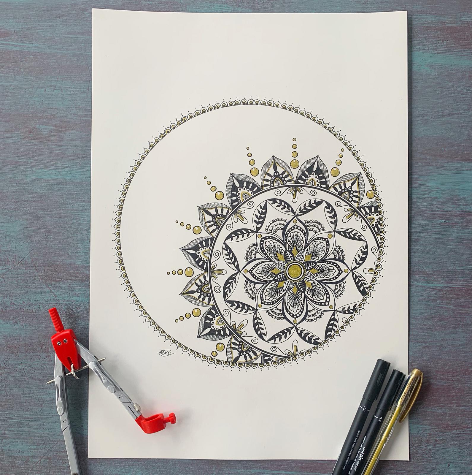 Pen Mandala with a gold ink flair