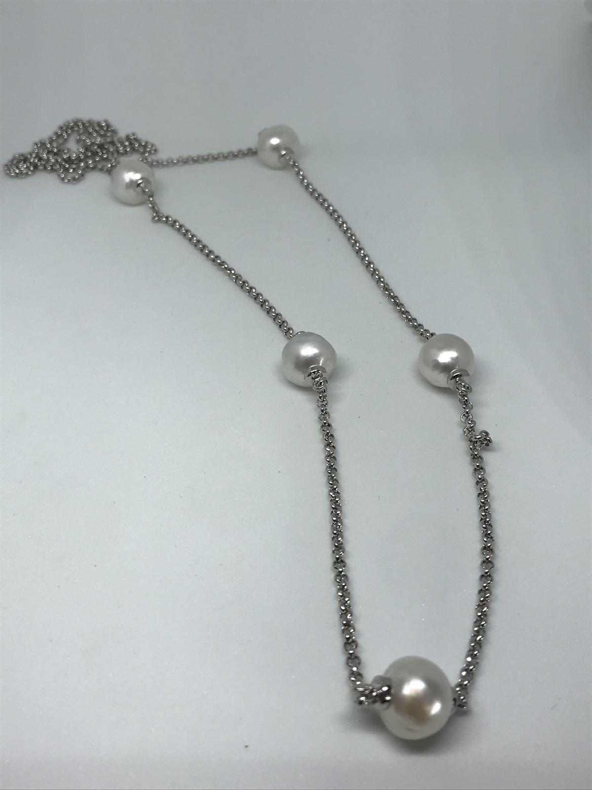 5 x Broome pearls set on 90cm rhodium plated 925 belcher chain.