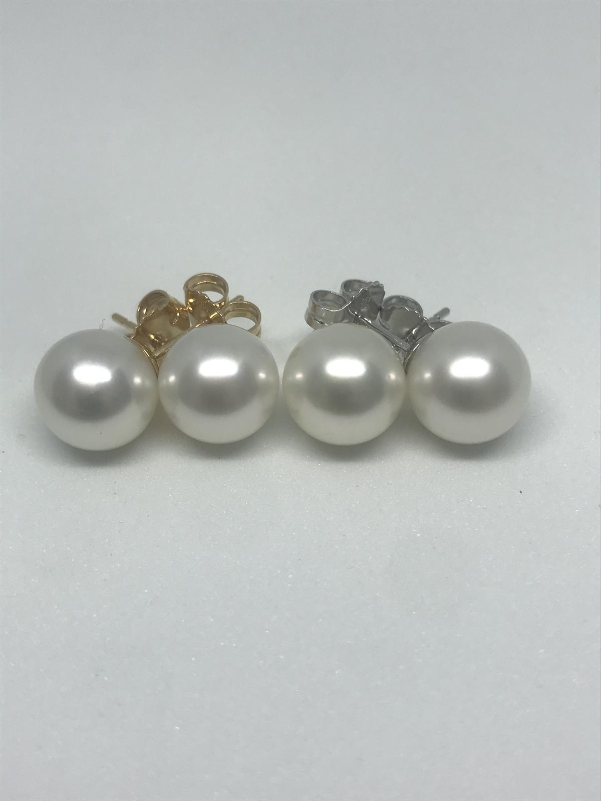 Broome studs set using 925, 9k or 18k yellow or white gold.,