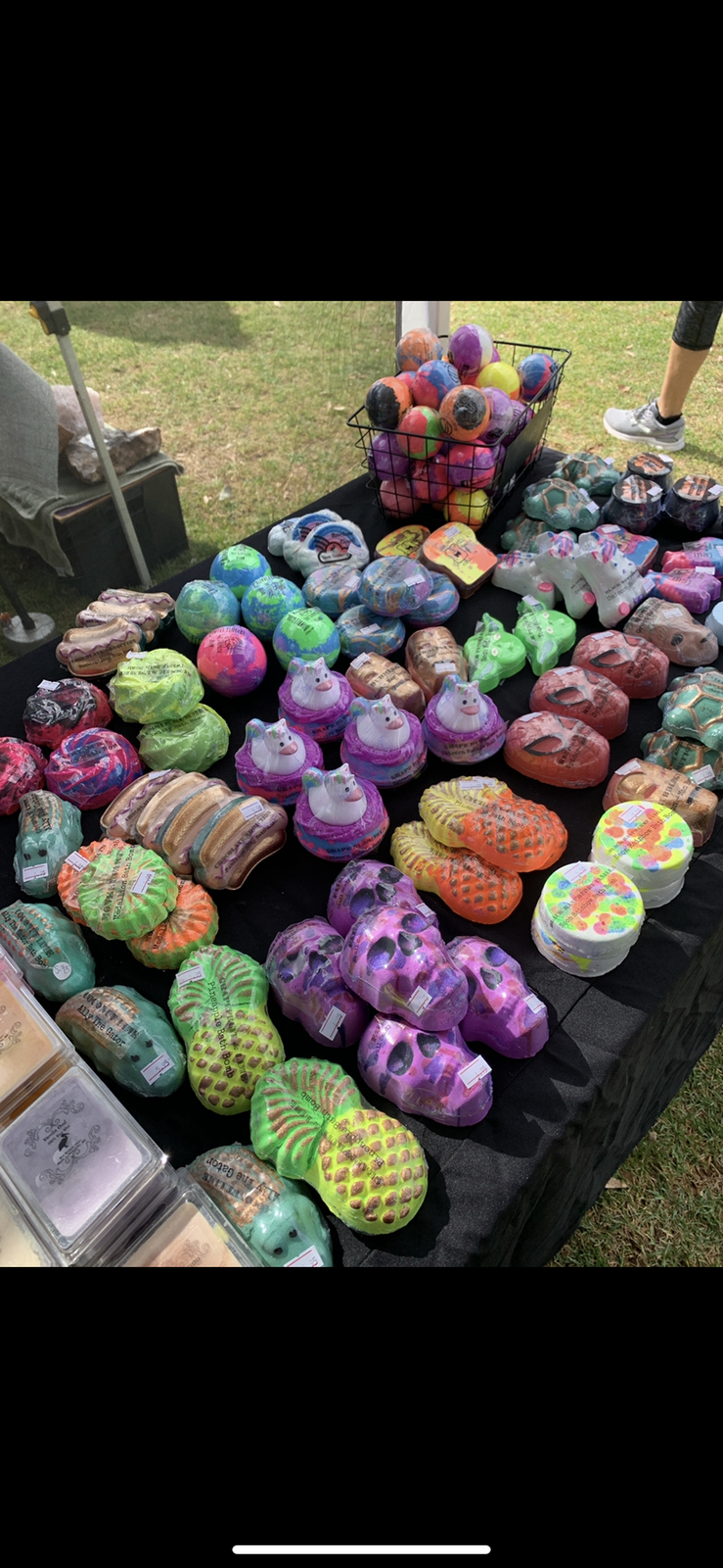 Novelty Bath Bombs For All Ages. Natural 100% cruelty free, No Hidden Nasties