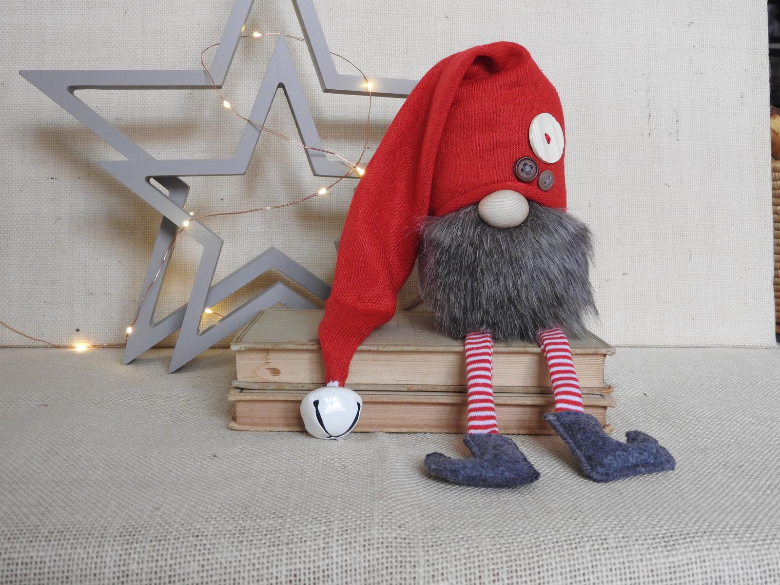 Gnome with legs
