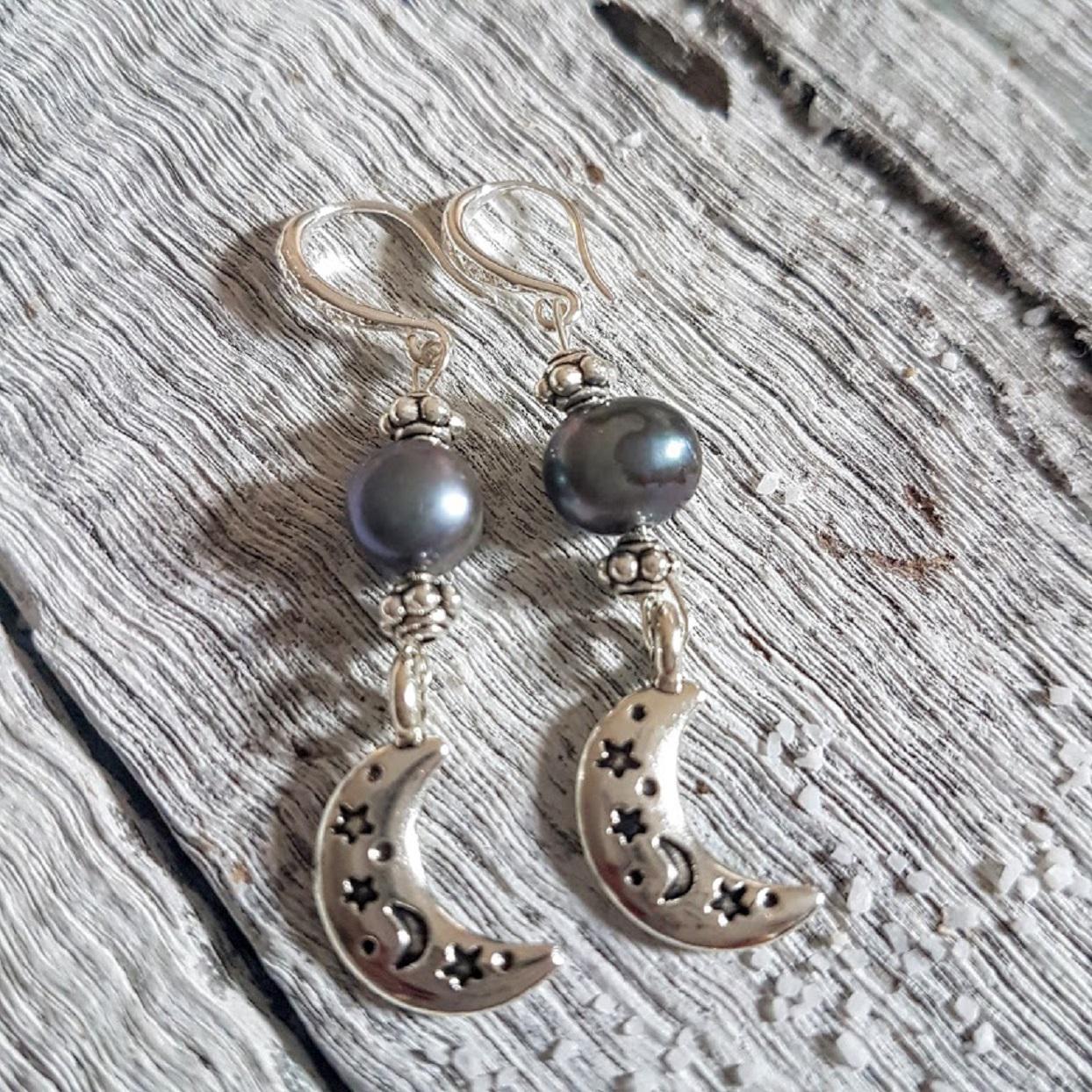 Freshwater Black Pearl & Crescent Moon Engraved Hook 925 Silver Earrings