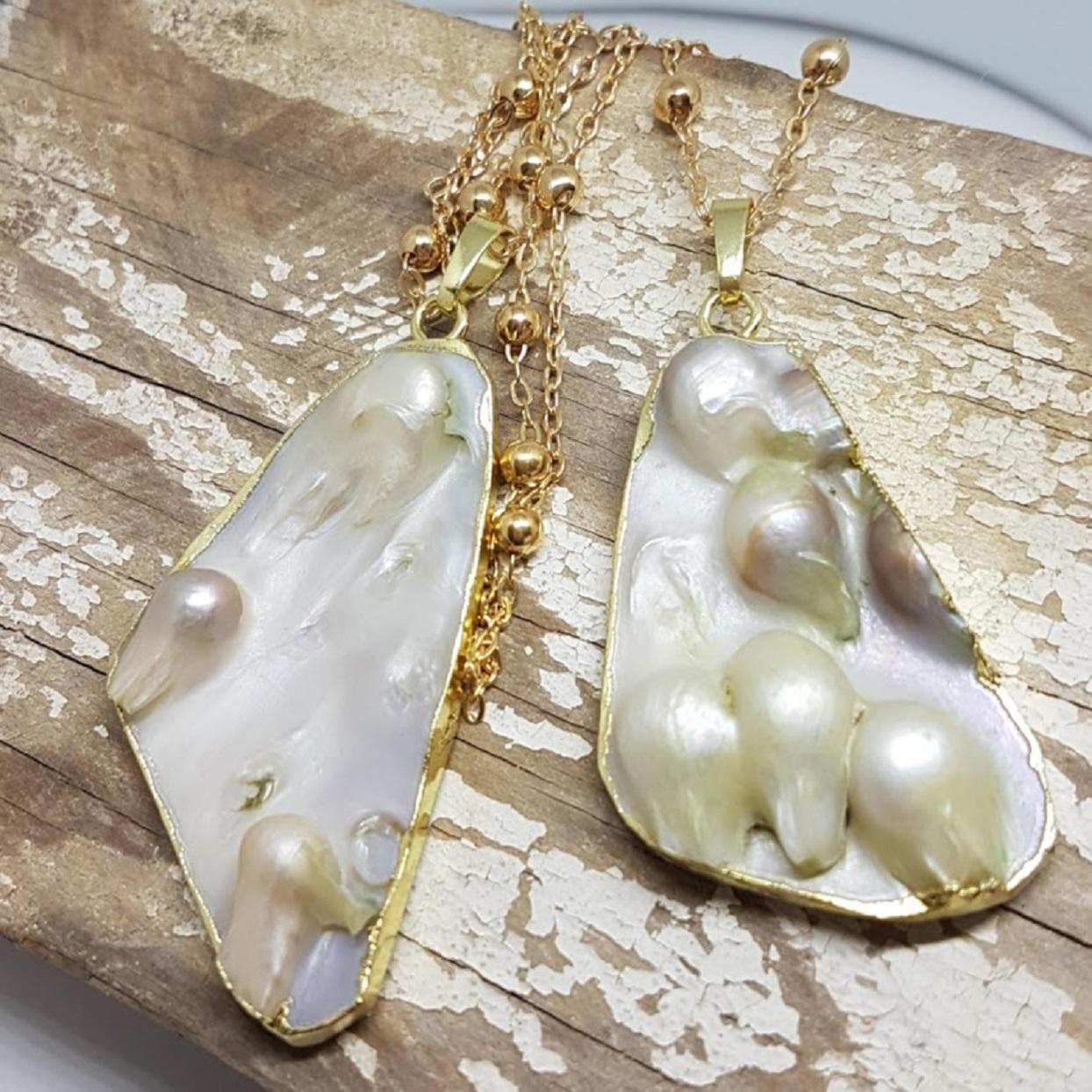 Handmade Pearl Gold Pendant Necklace