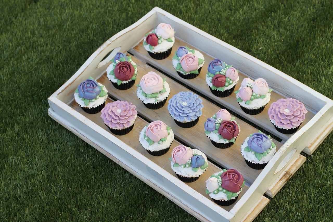 3D buttercream cupcakes