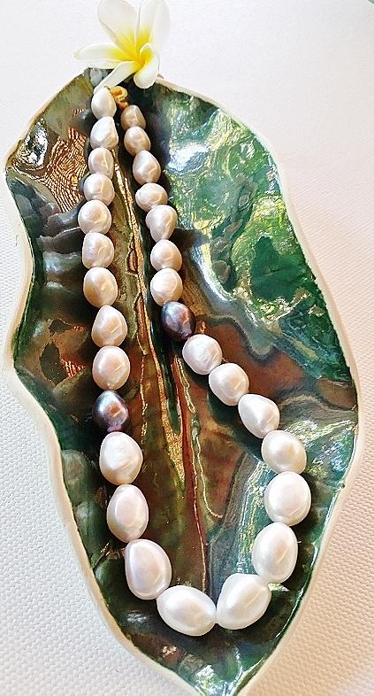 BAROQUE STRAND, Hand knotted by Salt Water& Fire