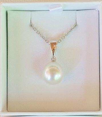 Broome pearl pendant