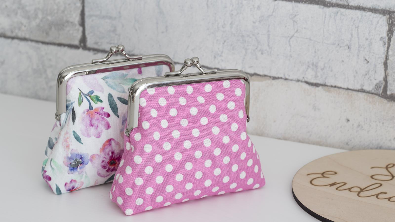 Metal clasp purse