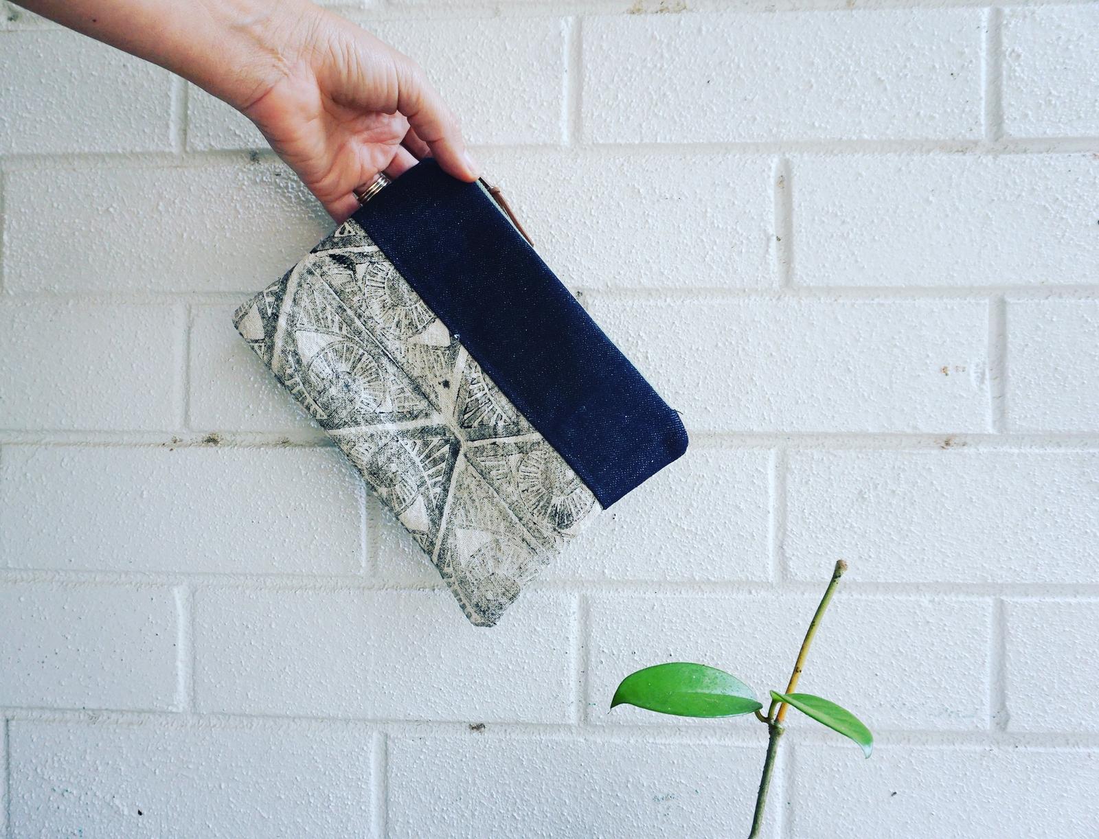 Perception purse