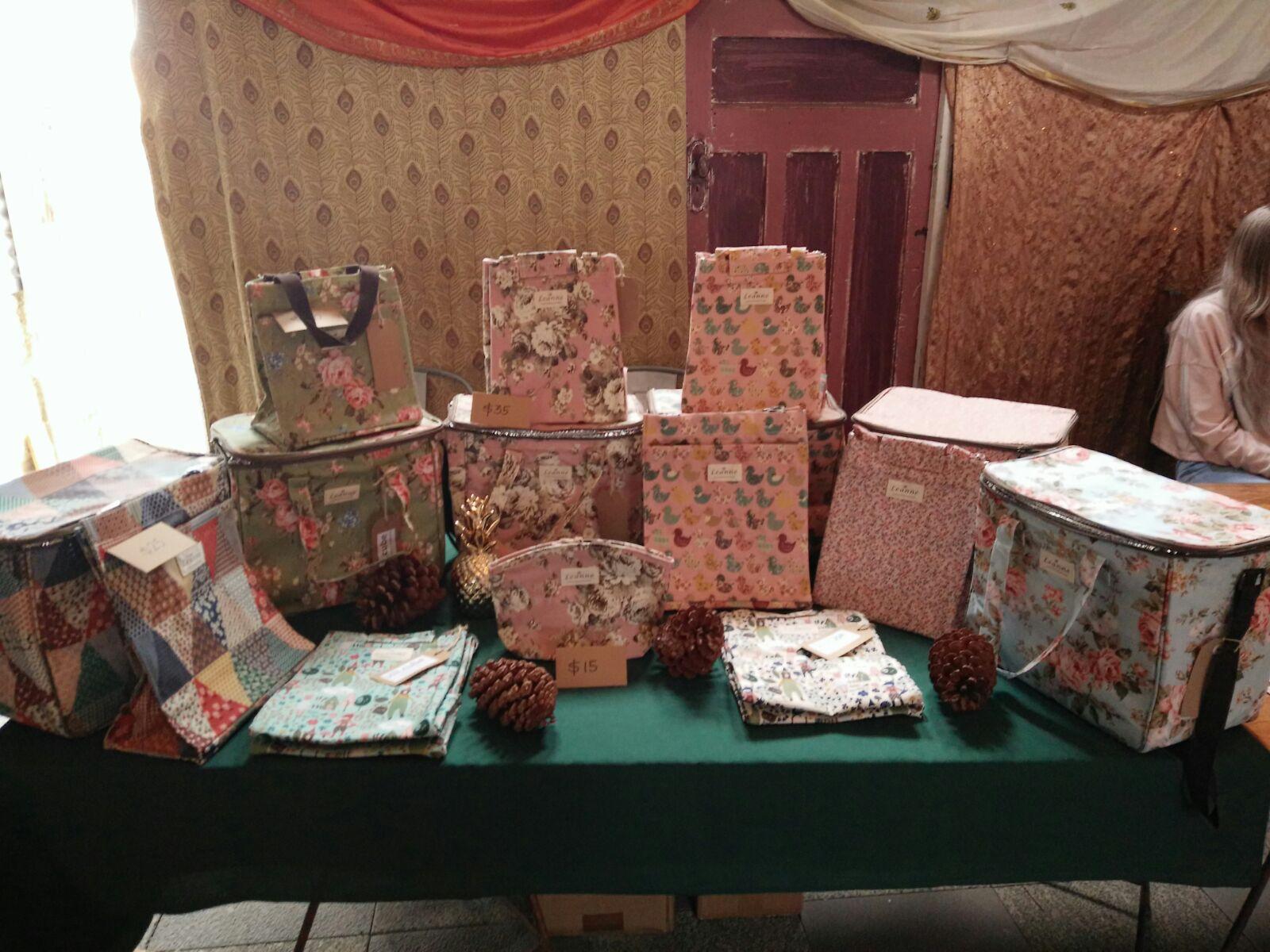 Vintage Inspired Floral Insulated Lunch Bags