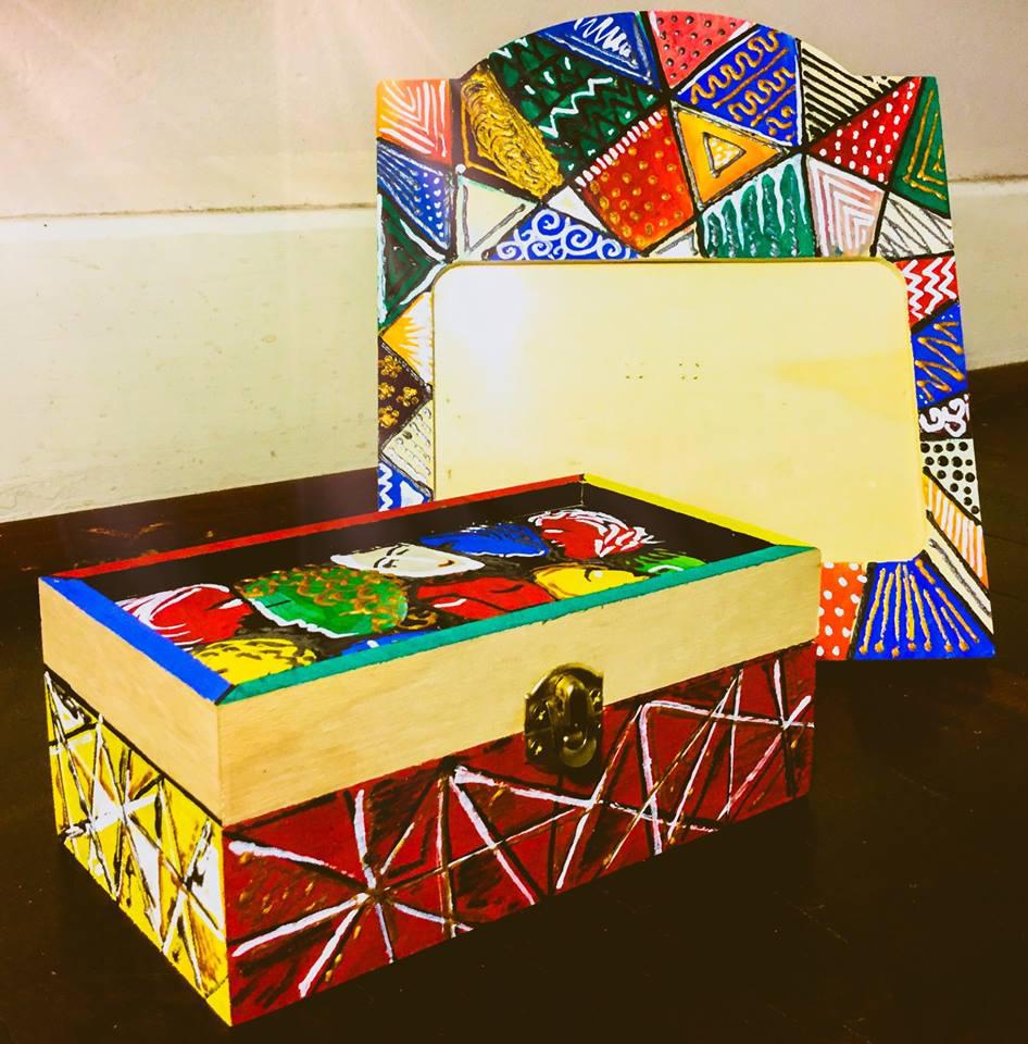 trinket box and photoframe
