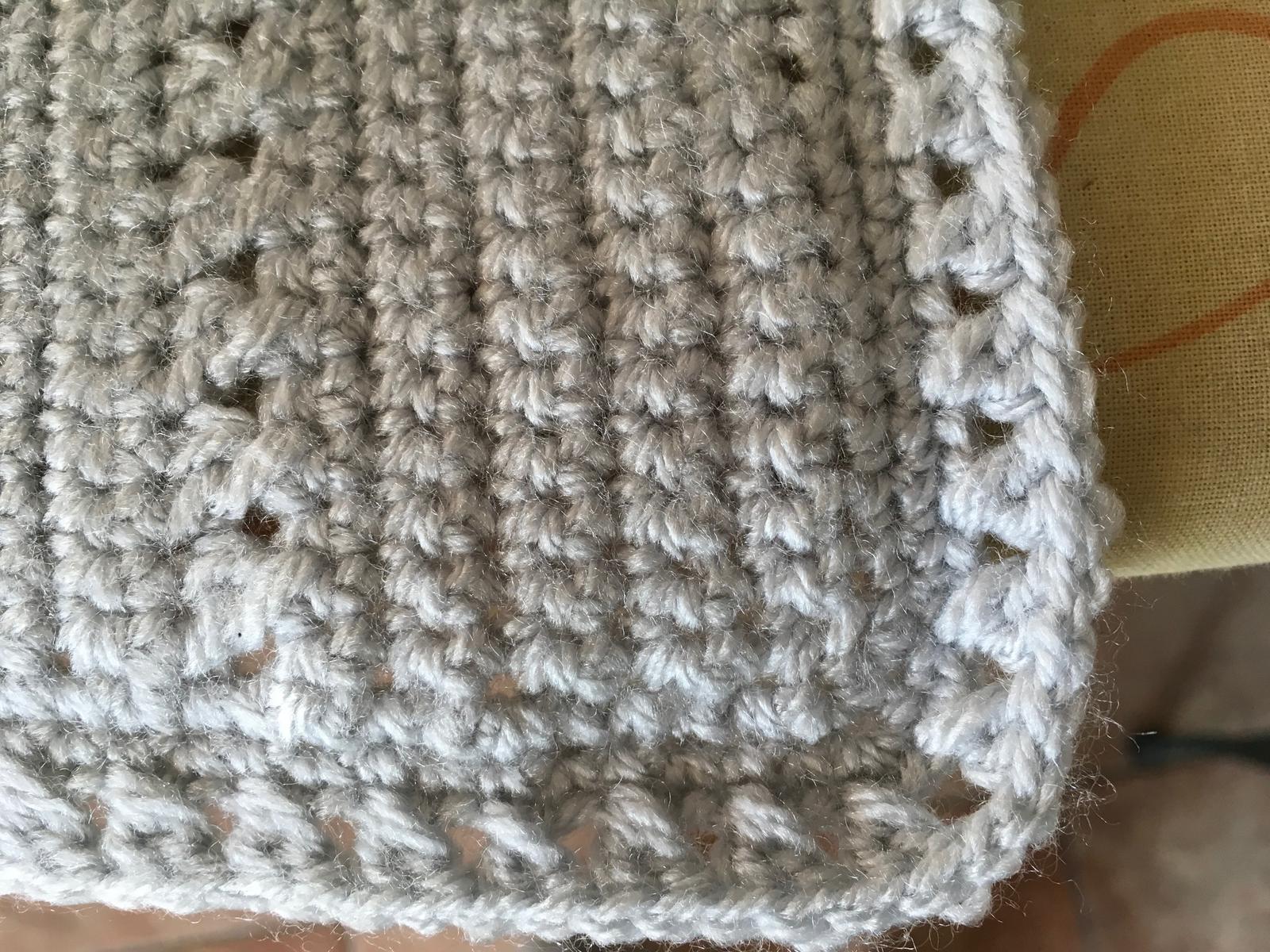 Bassinet Blanket edging