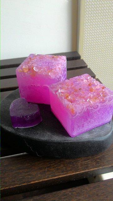 Himalayan salt scrub bars