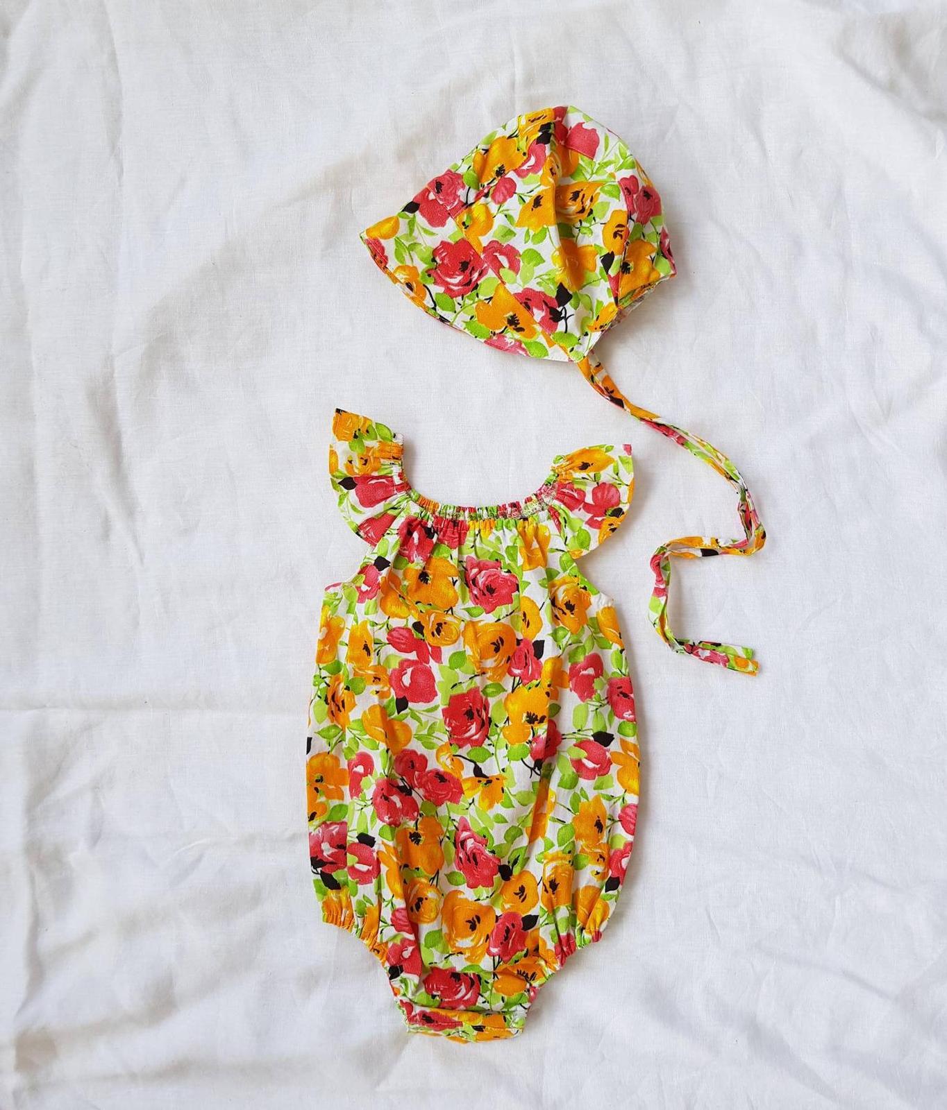Playsuit and bonnet set