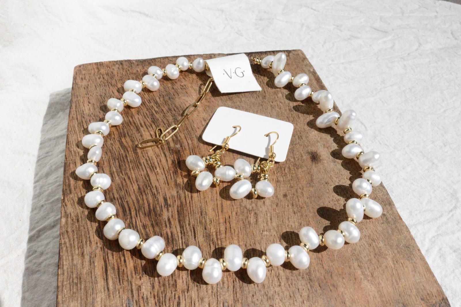 Diana Pearl necklace and Earrings