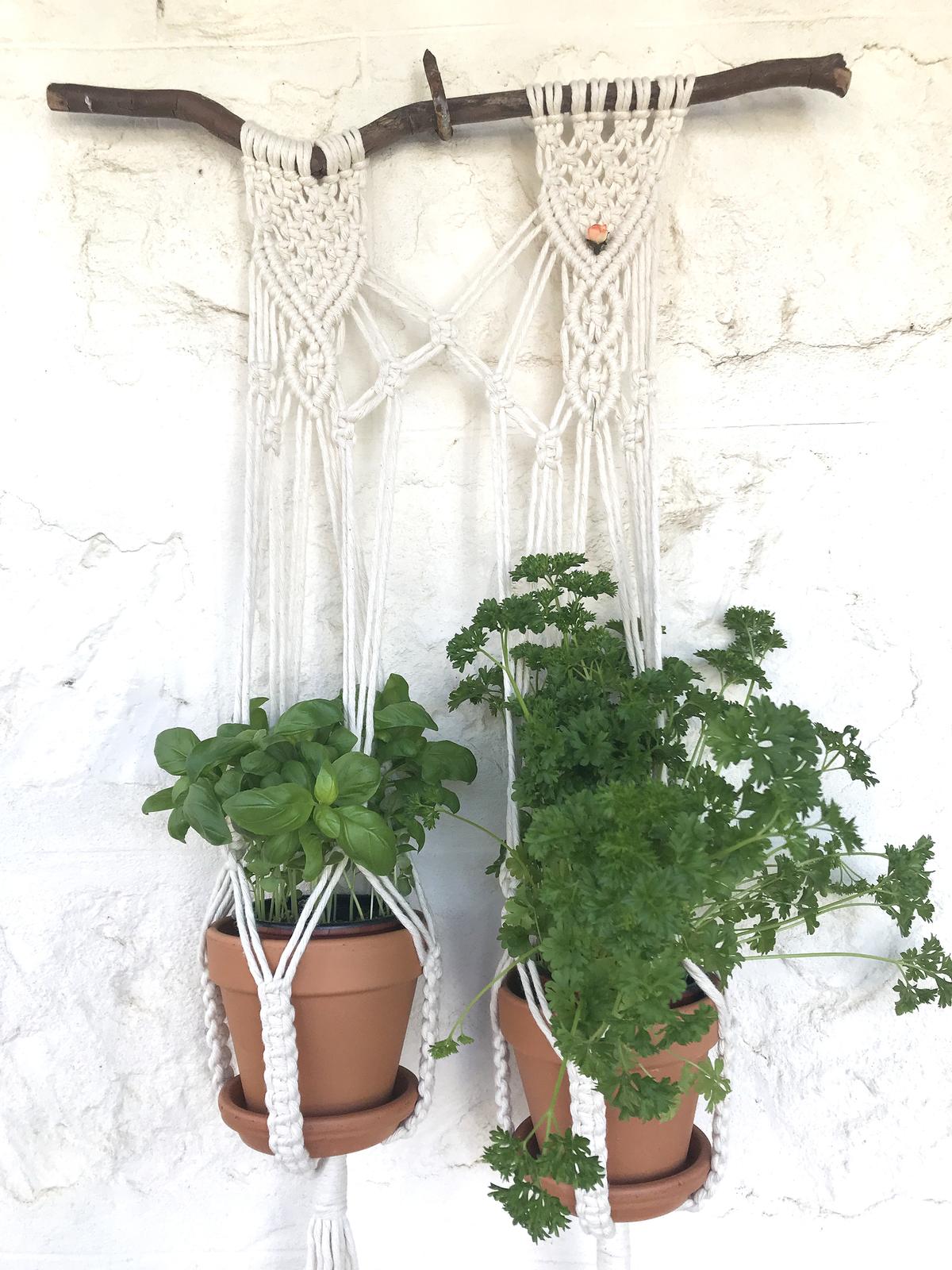 Macrame double plant hanger