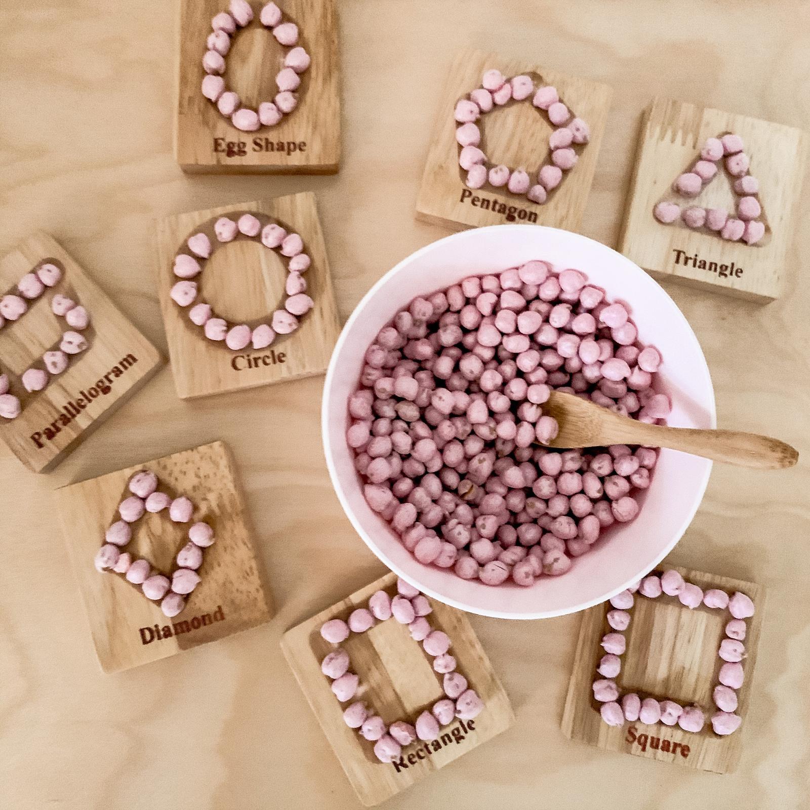Making shapes with coloured chickpeas