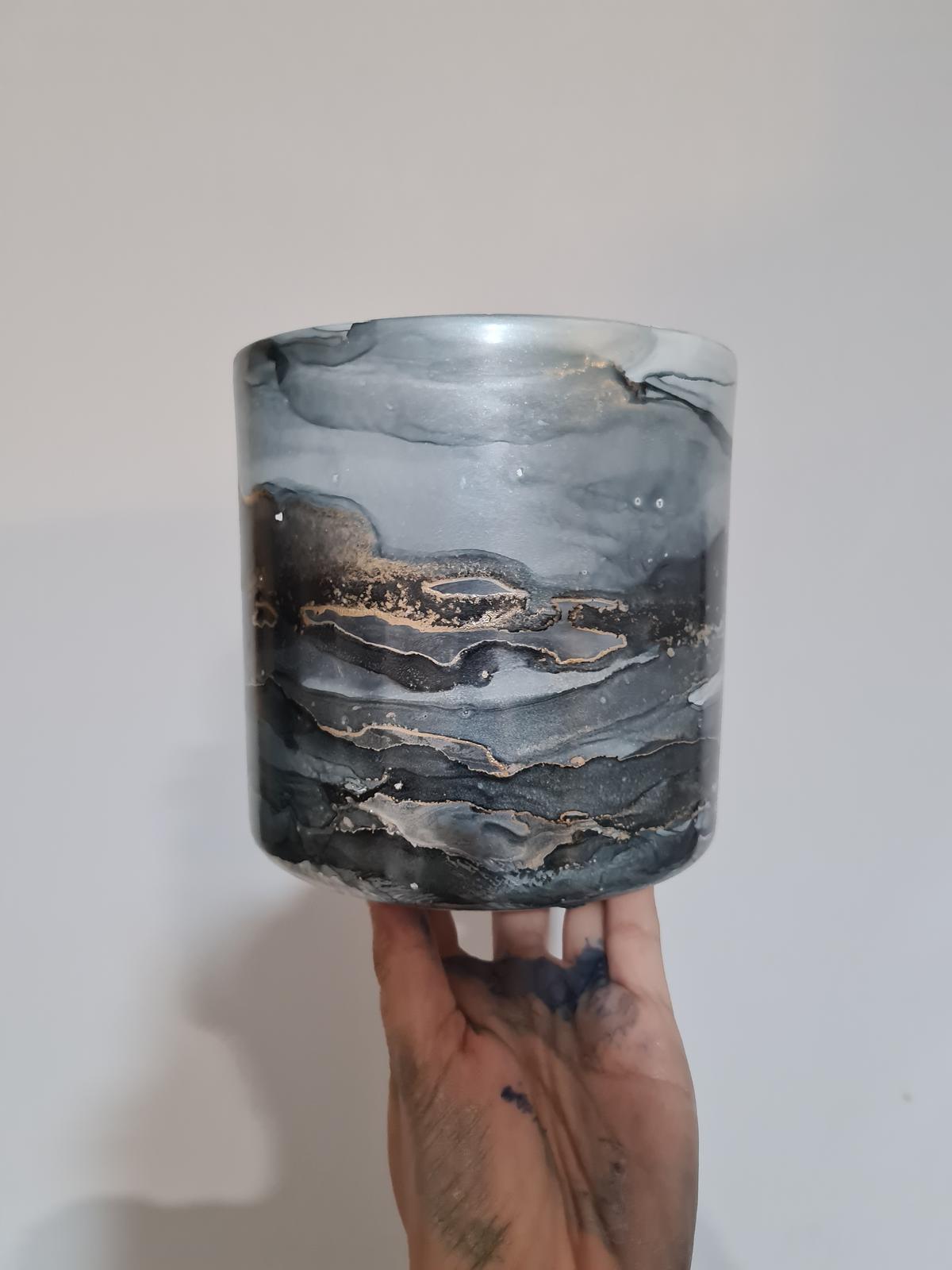 Large planter