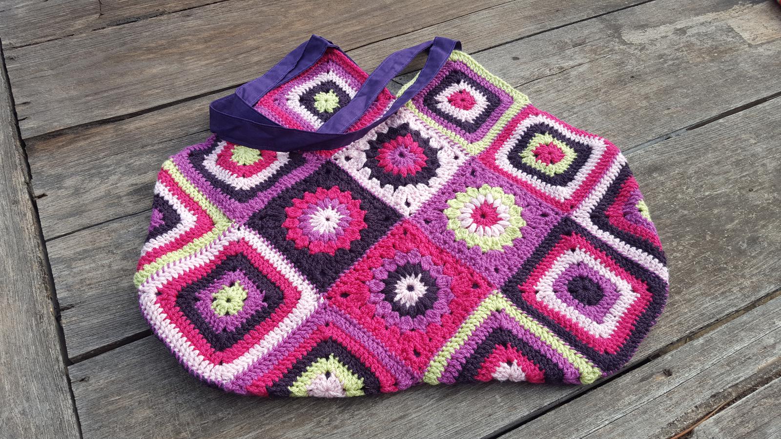 Crochet Bag (100% Bendigo wool)