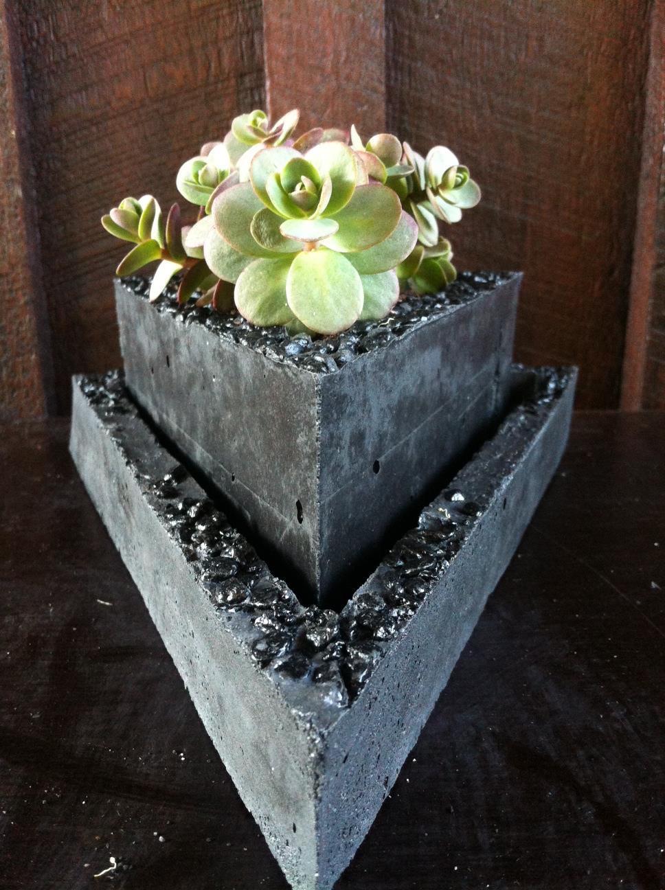 Unique triangle planter