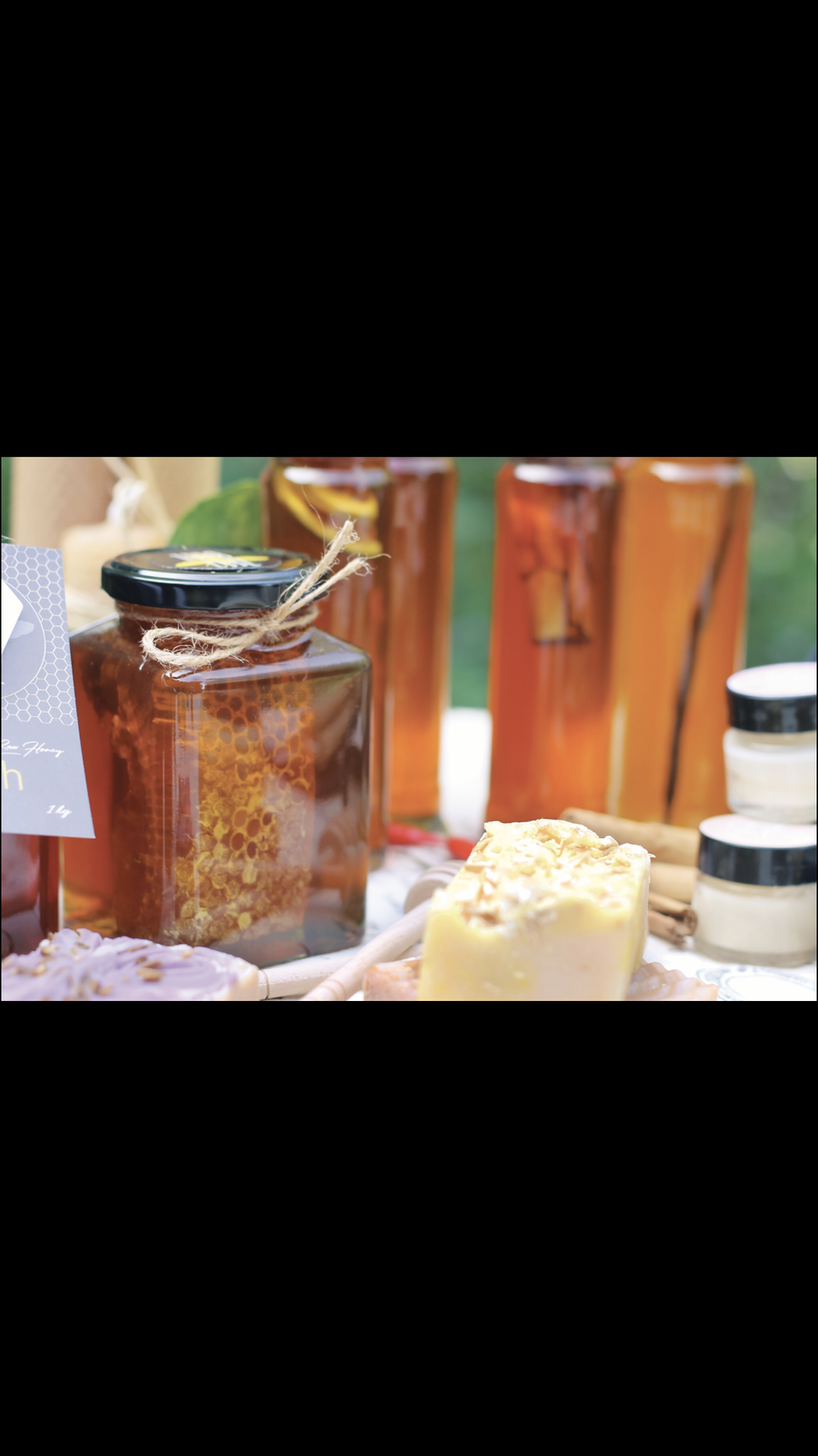 Raw unprocessed honey